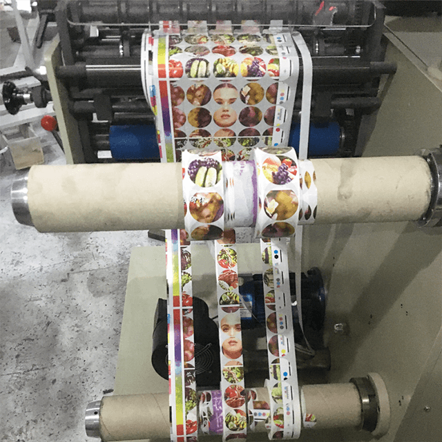 Machine de refendage et de rembobinage